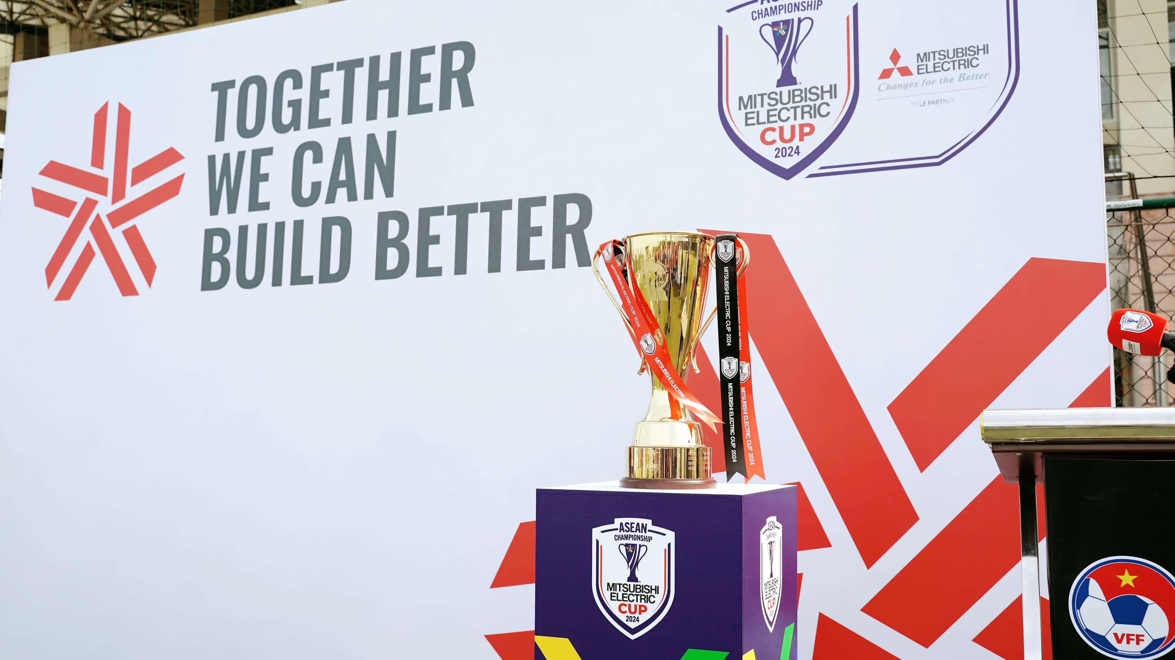 卻讓布克在 卻讓布克在